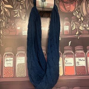 Serra Navy Blue Knit Scarf